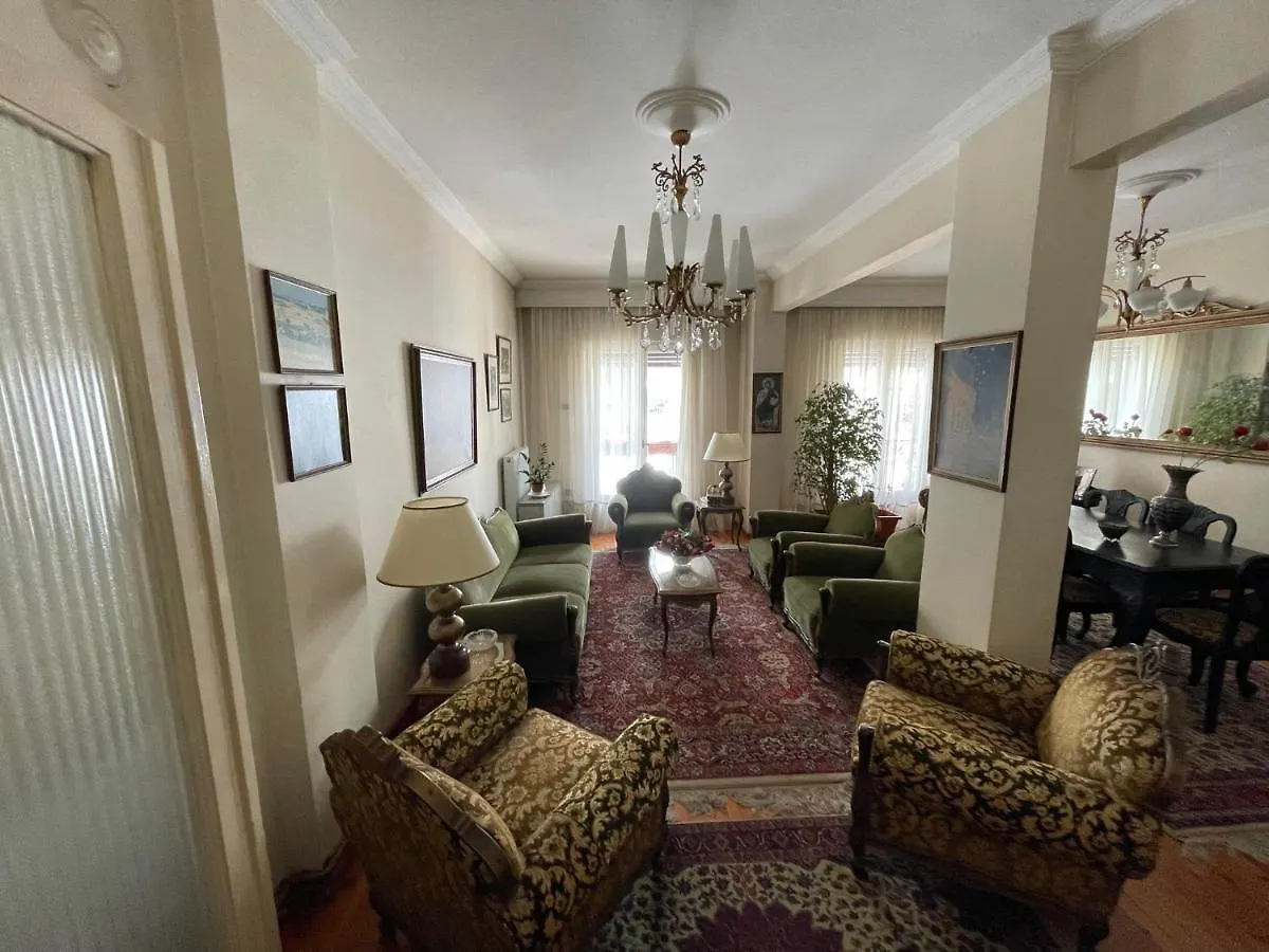 Classic 60'S Suite Apartment Thessaloniki