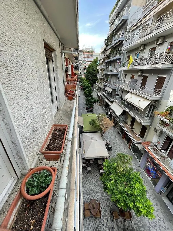 Classic 60'S Suite Apartment Thessaloniki