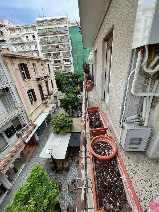Classic 60'S Suite Apartment Thessaloniki